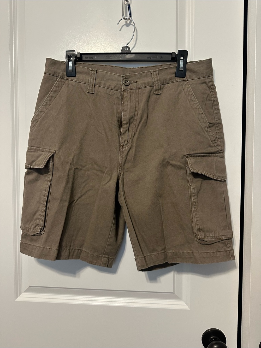 Men's Croft & Barrow Brown Cargo Shorts size 32